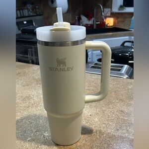 30 OZ Off-White Stanley